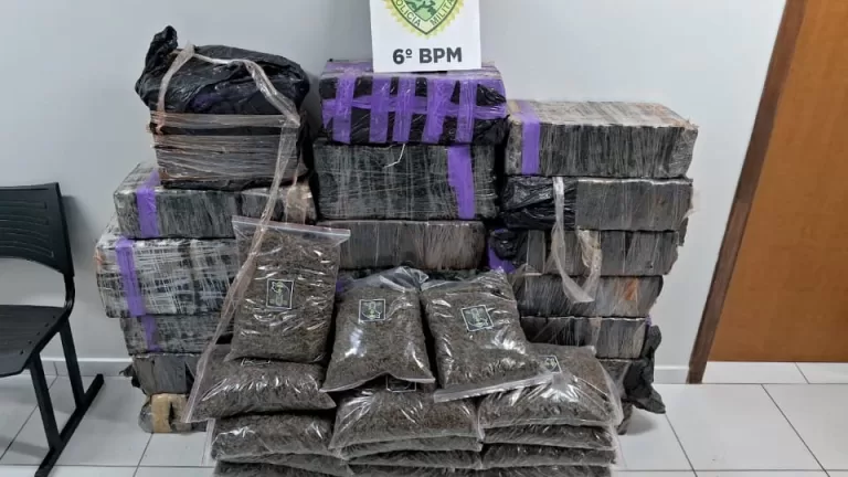 Polícia apreende 425 quilos de maconha e prende homem após perseguição