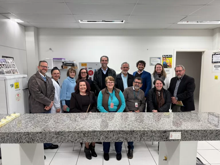 Itaipu e Unioeste inauguram laboratório de análise de agrotóxicos em Francisco Beltrão