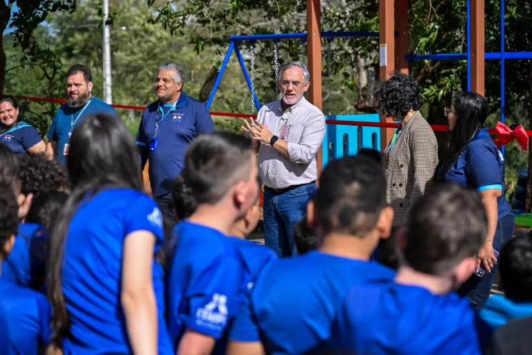 Recurso de gincana da Itaipu se transforma em parque infantil para 500 crianças