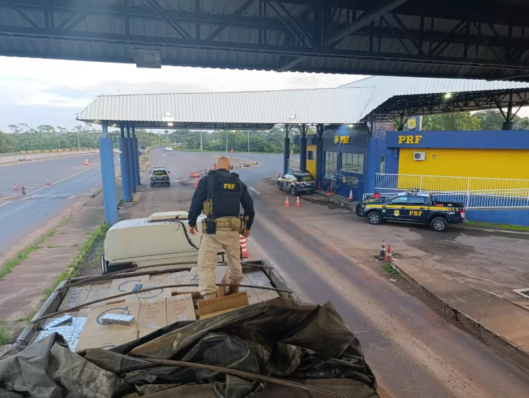 PRF apreende 600 mil maços de cigarros de origem estrangeira na BR-163