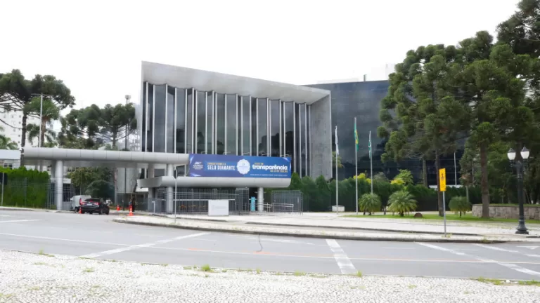 Saúde mental, precatórios, homenagens e reajuste salarial dos professores movimentam agenda parlamentar