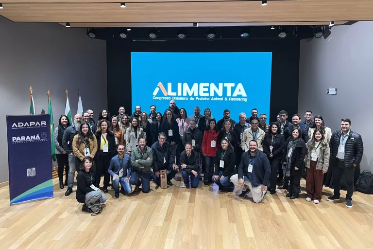 Adapar apresenta ações de saúde animal e inspeção de produtos a outros Estados no Alimenta 2025
