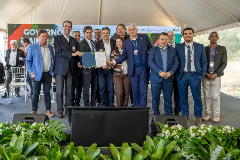 MEC anuncia edital de Itaipu para instalação de placas fotovoltaicas em todas as universidades públicas do Paraná