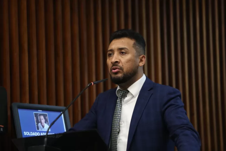 Deputado manifesta apoio ao direito de escolha na educação de PCDs e encaminha ofício ao STF