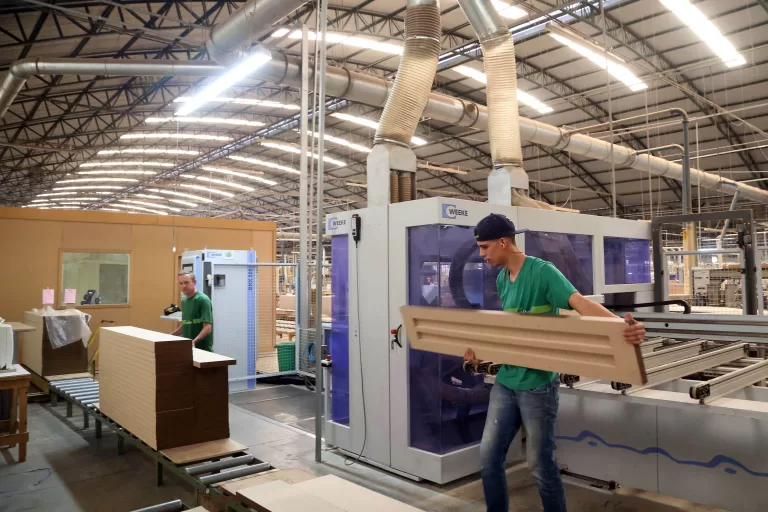 Junho começa com grande volume de vagas de emprego em Londrina e Campo Mourão