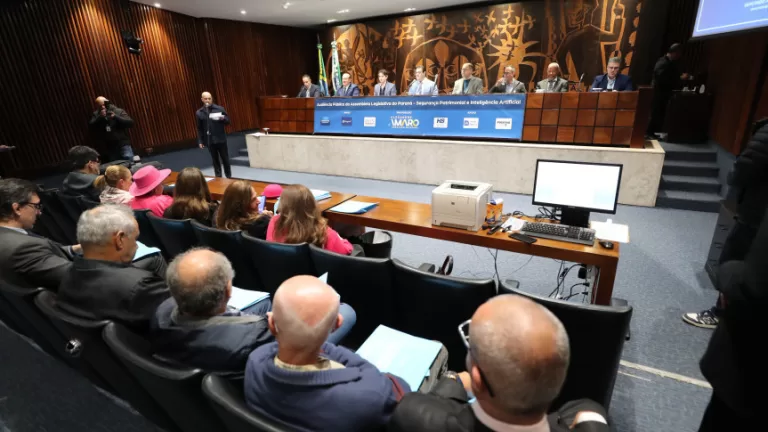 Audiência reúne especialistas para fomentar o uso de Inteligência Artificial no combate a crimes no Paraná