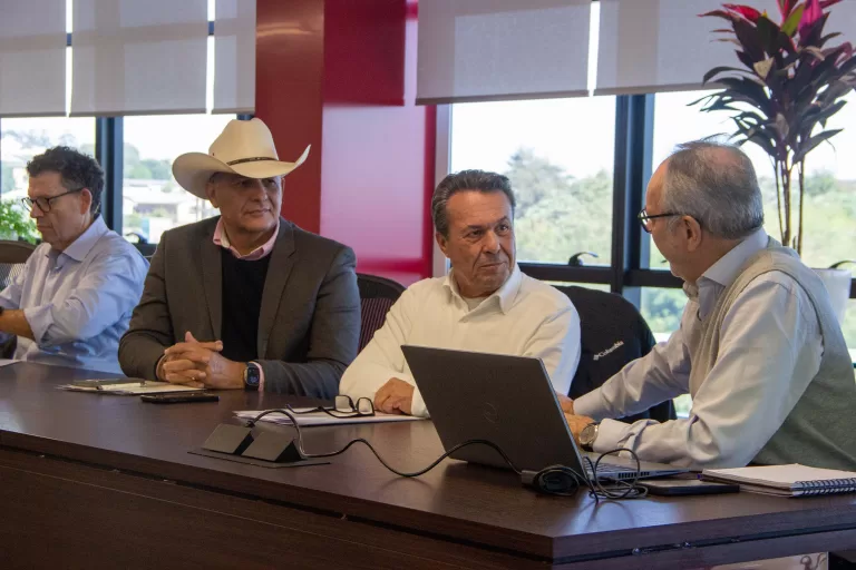 Governo apresenta iniciativas e possibilidades no setor agroindustrial para cooperativas