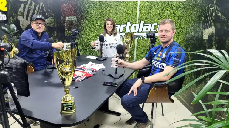 Acompanhe Cartolaço no O Presente