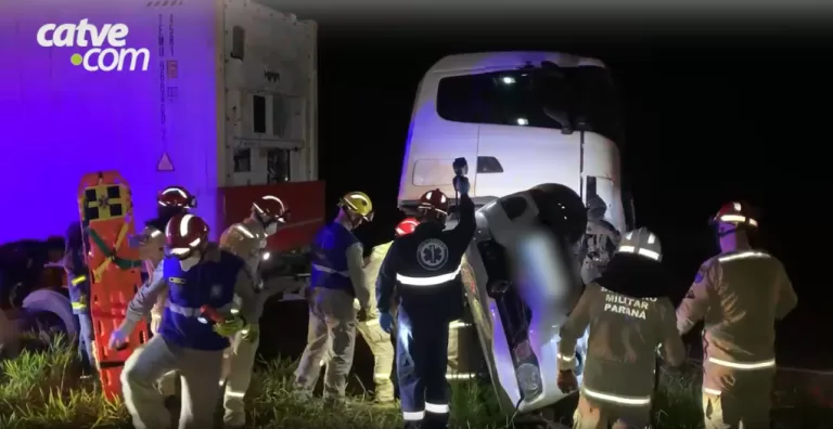 Resgate de mãe e filho após batida na BR-163 leva mais de duas horas