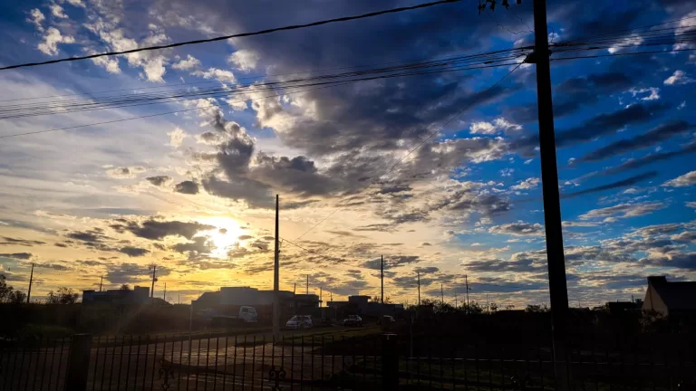Marechal Rondon registra sexta-feira de ventania; sábado deve ser de chuva. Veja previsão do Simepar