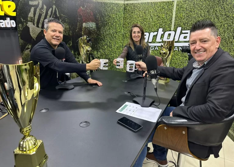 Acompanhe Cartolaço no O Presente