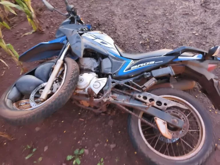 Acidente entre caminhão e moto deixa homem ferido em estrada rural de Marechal Rondon
