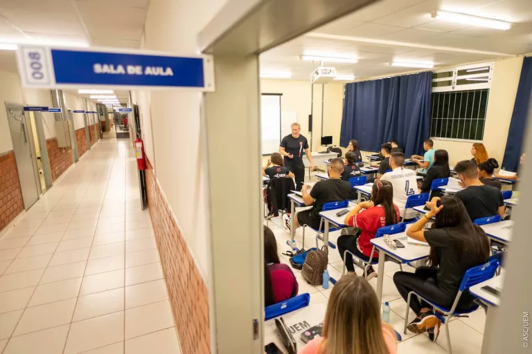 Governo do Paraná nomeia 115 novos servidores para universidades estaduais