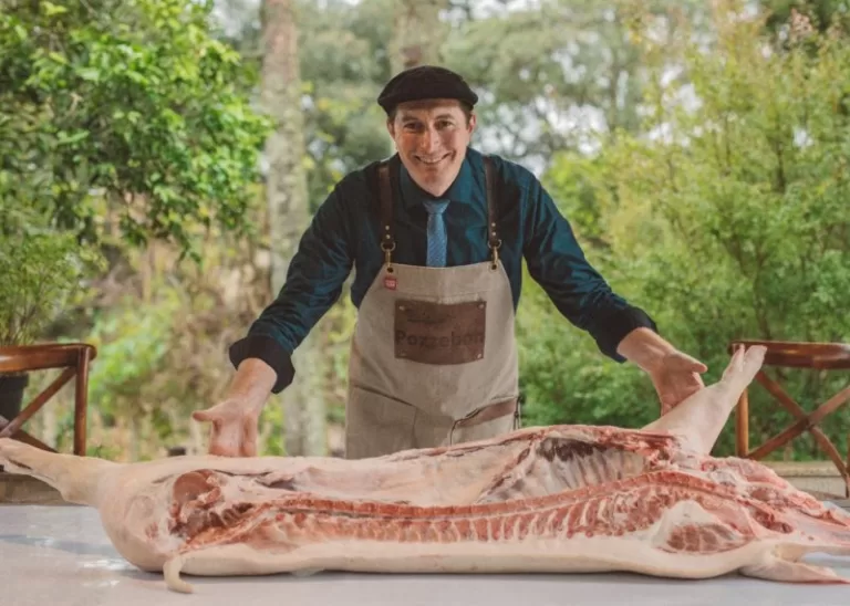 Alimenta 2025 tem aula-show com especialista em cortes suínos