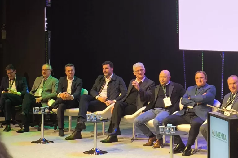 Protagonismo paranaense na cadeia de proteínas animais é destaque no Alimenta 2025