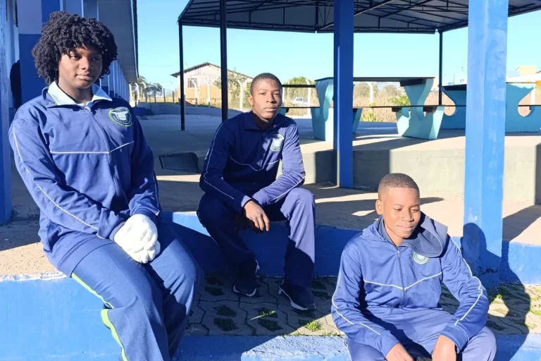 Rede estadual de ensino atende mais de 15 mil estrangeiros de 78 nacionalidades