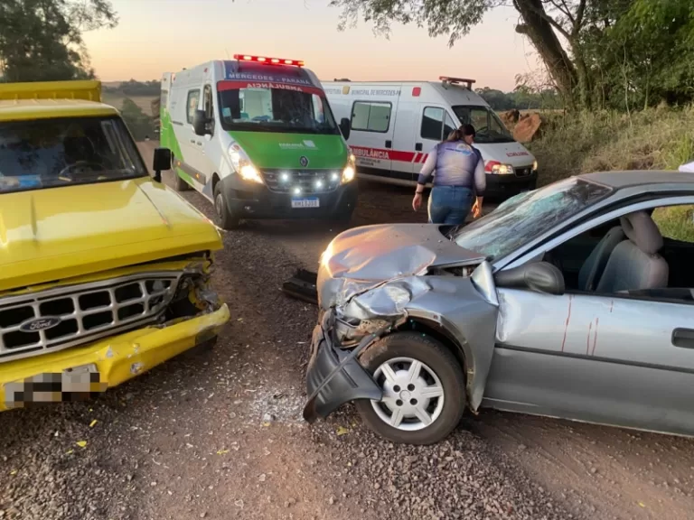 Grave acidente na divisa de Mercedes e Marechal mobiliza três ambulâncias