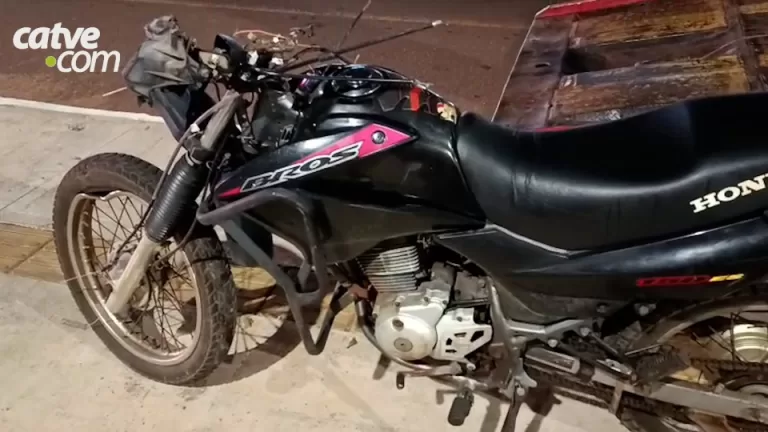 Motociclista morre após atingir poste em Toledo