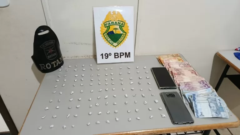 Polícia Militar flagra ponto de tráfico e prende três homens em Toledo