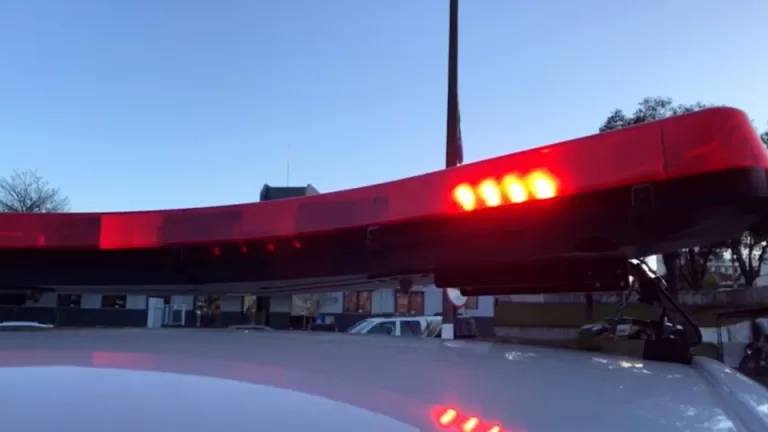 Dupla assalta farmácia e foge com cerca de R$600 em Toledo