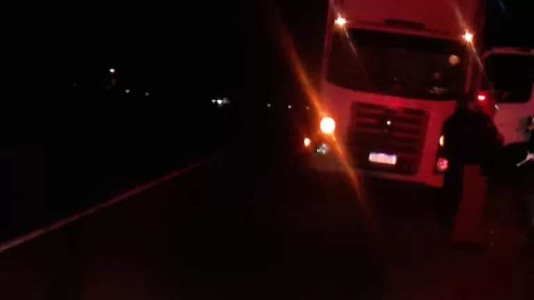 Duas pessoas são atropeladas por caminhão em Toledo