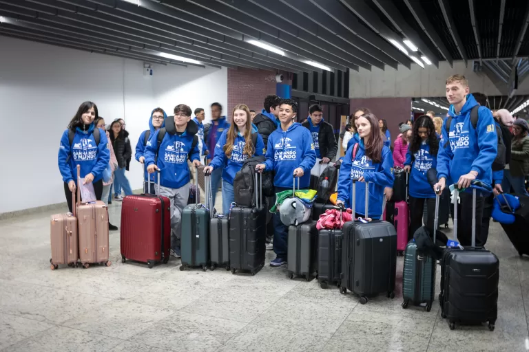 Ganhando o Mundo: 99 alunos da rede estadual embarcam para intercâmbio na Austrália