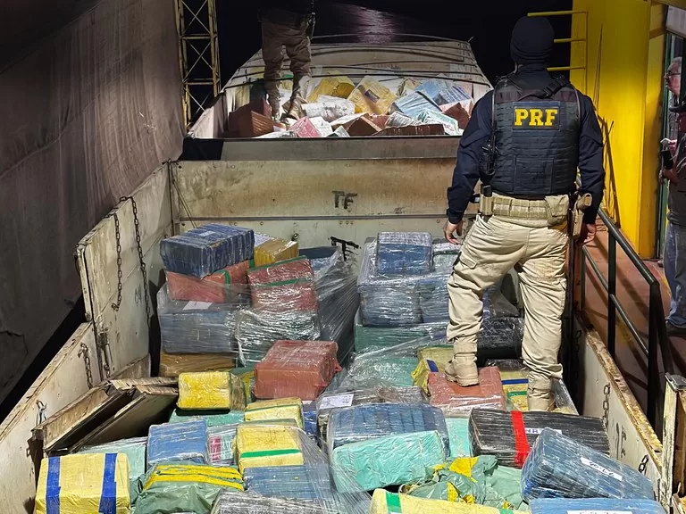 No Paraná, PRF apreende 171 toneladas de drogas no primeiro semestre de 2025