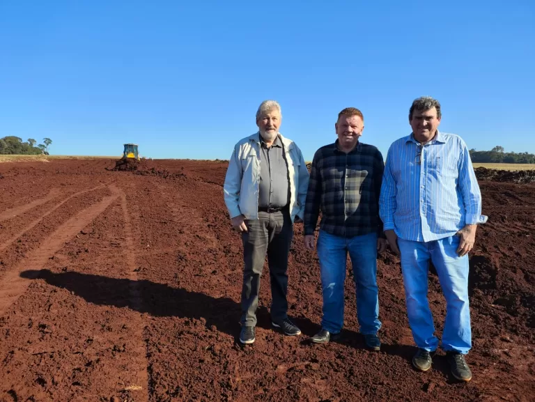 Readequação de estradas rurais garantirá melhores condições de tráfego no interior de Nova Santa Rosa