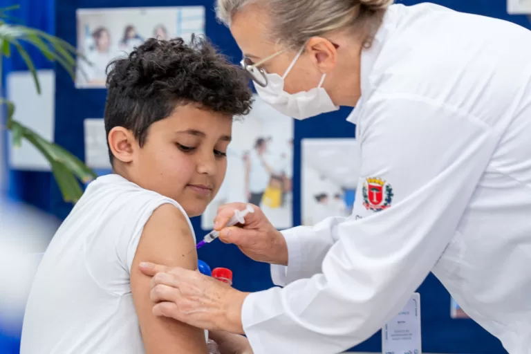 Resgate vacinal contra o HPV: adolescentes de 15 a 19 anos devem se imunizar