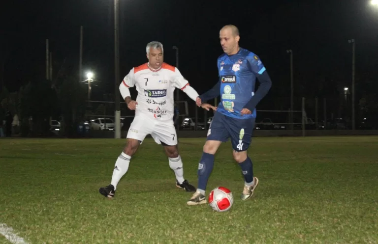 Edson PY Lavacar, AABB e Galera do Zanella vencem na abertura do Municipal Veterano