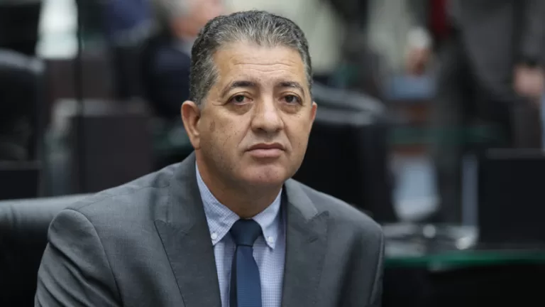 Deputado Cobra Repórter chama atenção para campanha permanente de prevenção às hepatites virais