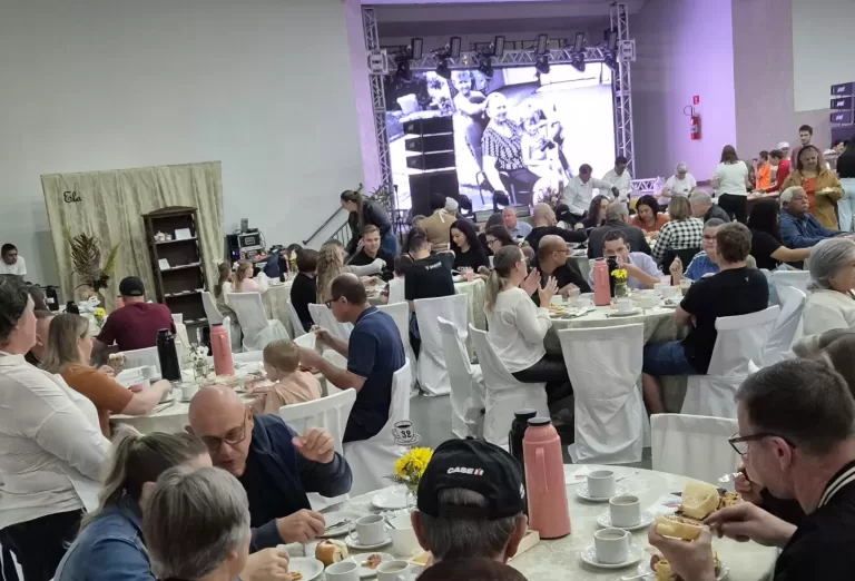 Café Colonial homenageia pioneiros e resgata memórias da história de Quatro Pontes