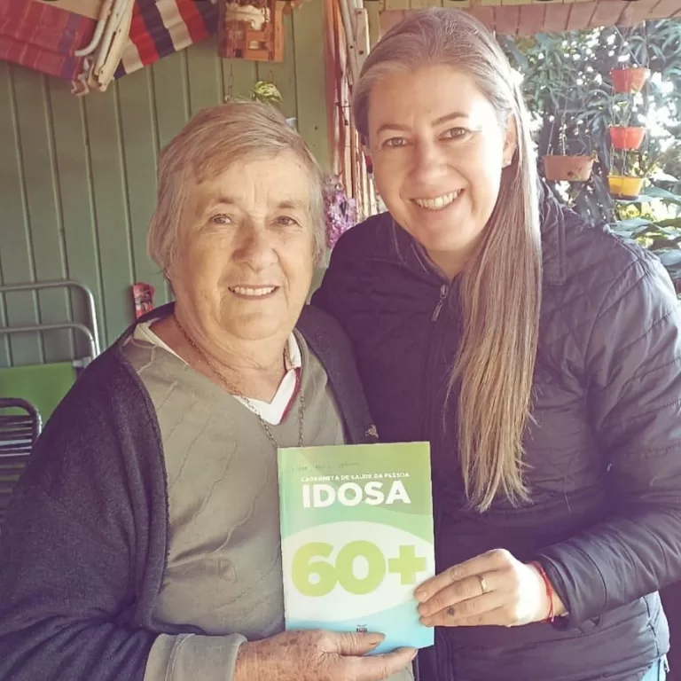 Mercedes adota Caderneta de Saúde da Pessoa Idosa para fortalecer cuidados