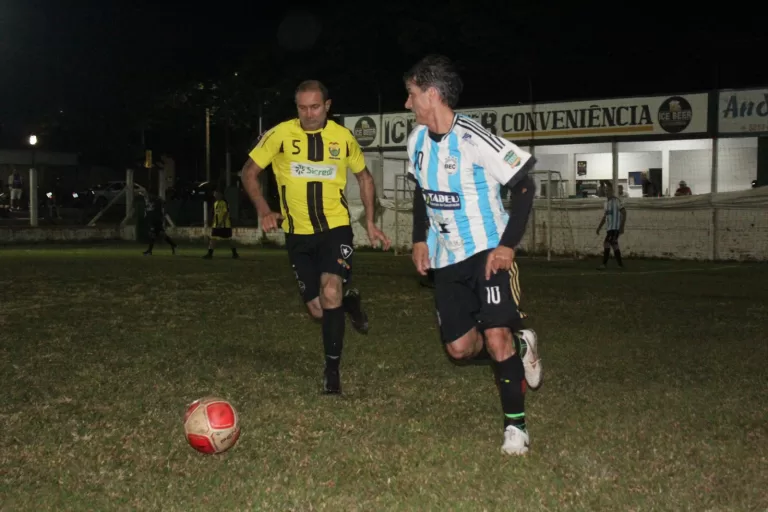 Baixada/O Presente e Bike Center goleiam no Municipal Máster