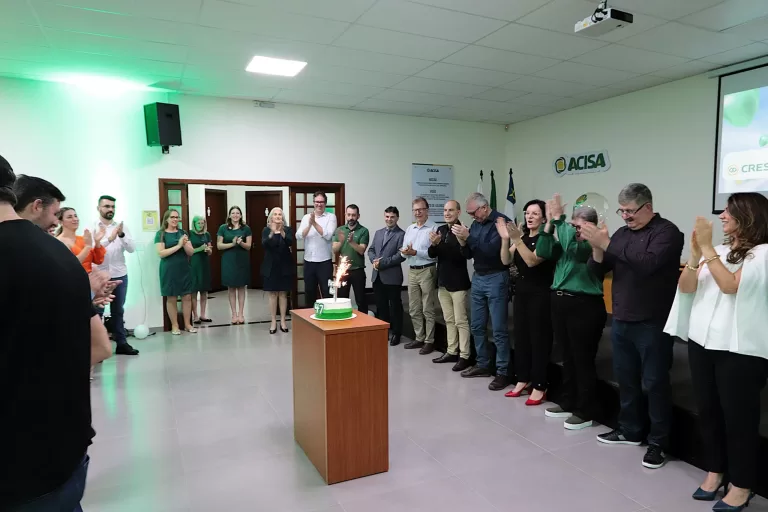 Acisa celebra 47 anos com palestras e atualização da galeria de presidentes