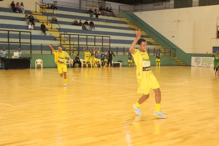 AACC vira sobre Medianeira e soma primeiros pontos no Paranaense sub-18