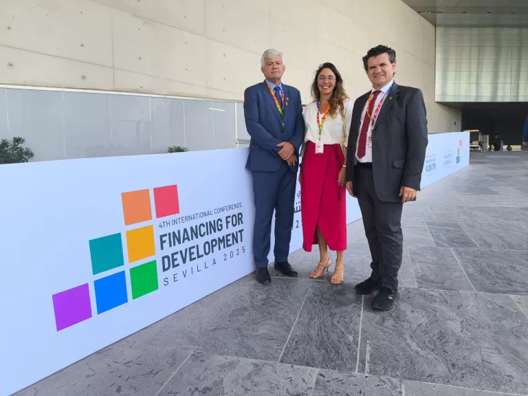 Na Espanha, Itaipu e Itaipu Parquetec compartilham experiências na promoção dos ODS