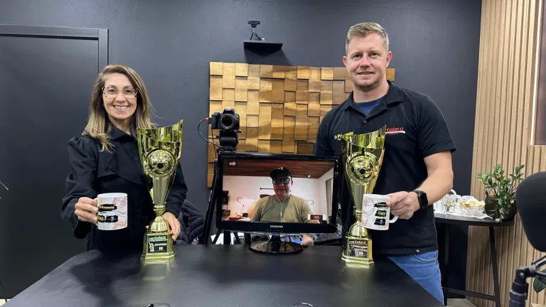 Acompanhe Cartolaço no O Presente