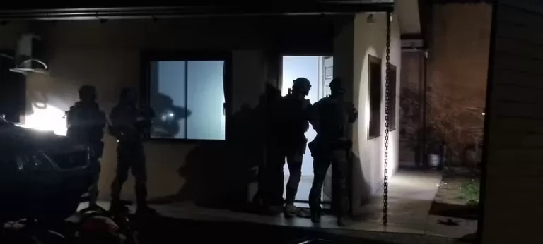 Suspeitos de tráfico que eram chefiados por mulher de dentro de presídio são presos em operação no Paraná