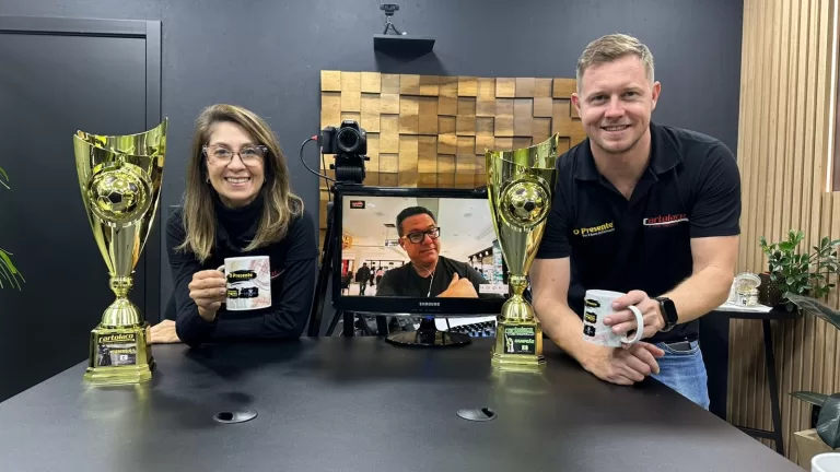 Acompanhe Cartolaço no O Presente