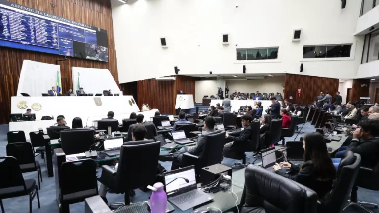 Comunicação PU 2025: Deputados universitários aprovam medida para monitorar ocupações em áreas de risco