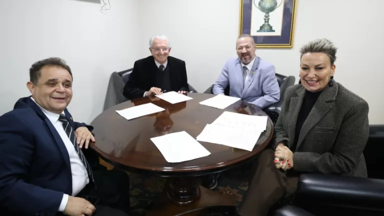 Comissão de Cultura aprova projetos que ampliam direitos e valorizam a cultura no Paraná