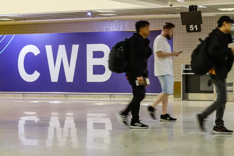 Aeroportos internacionais do Paraná têm aumento de 18,2% de passageiros no 1º semestre