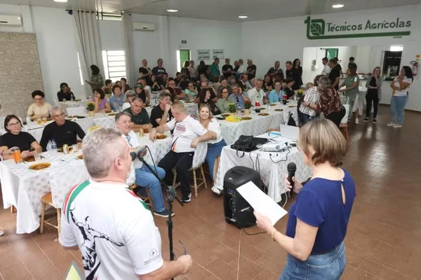 “Amigos do Handebol de Marechal Rondon” promovem encontro e propõe museu do esporte e criação de associação