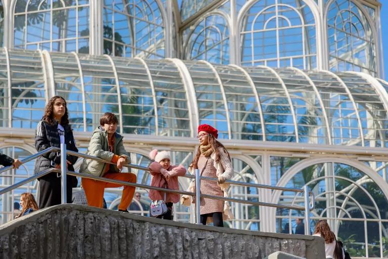 Cidades perto de 0ºC e sensação térmica negativa: frio volta ao Paraná e só vai embora na sexta