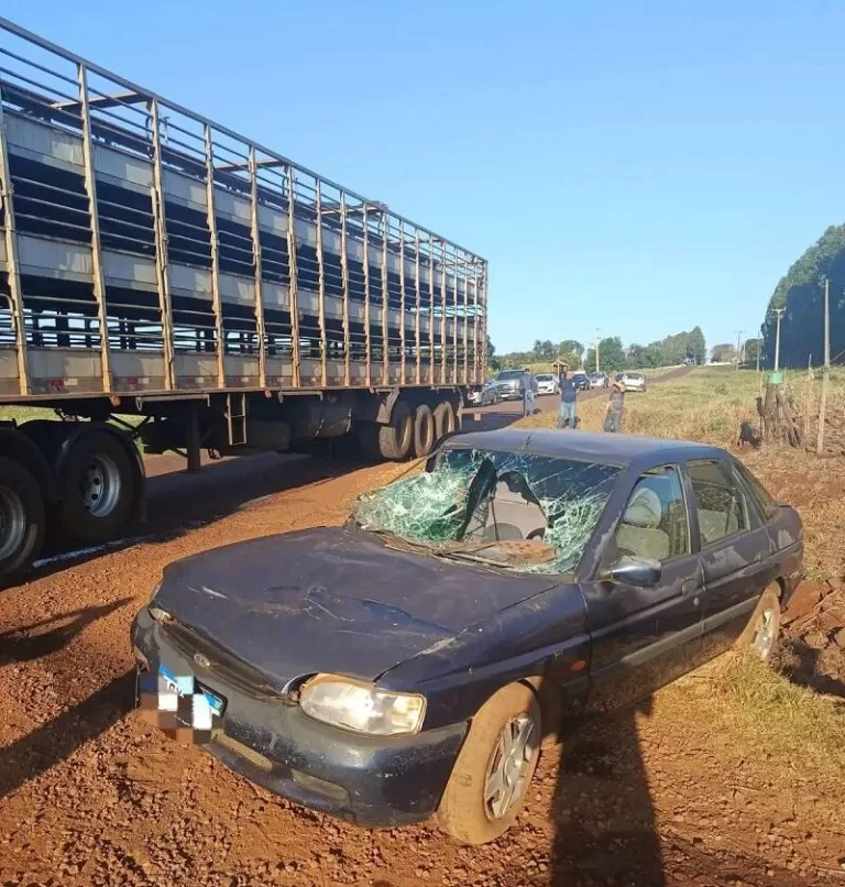 Acidente entre caminhão e carro deixa três mulheres feridas na zona rural de Toledo