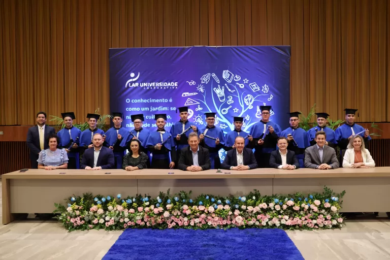 Resultados expressivos na qualificação de profissionais são destaques na Lar Cooperativa