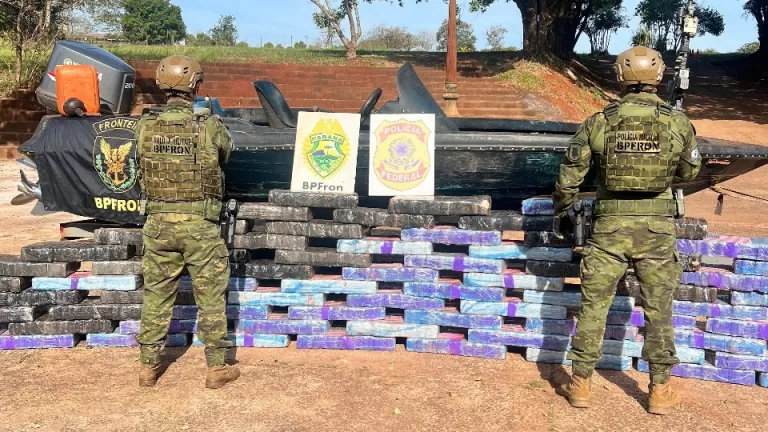 Mais de 900 quilos de maconha são apreendidos no Lago de Itaipu em Santa Helena