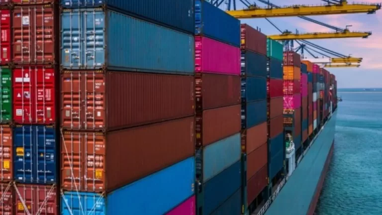 Brasil poderá acionar Organização Mundial do Comércio contra tarifaço de Trump