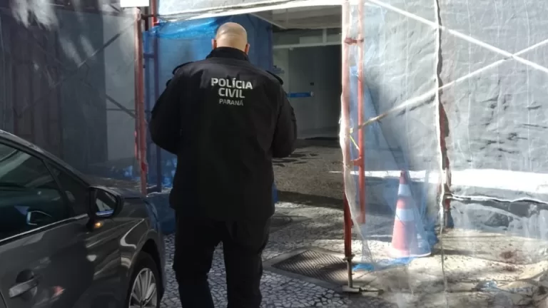 Polícia Civil prende proprietária de ótica por fraudes contra idosos em Curitiba